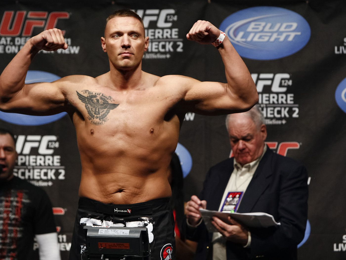 18 Tallest MMA Fighters in History (Updated 2023)