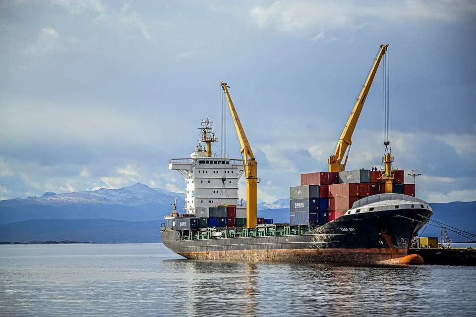 Shipping Heavy Equipment & Oversized Cargo to Saudi Arabia