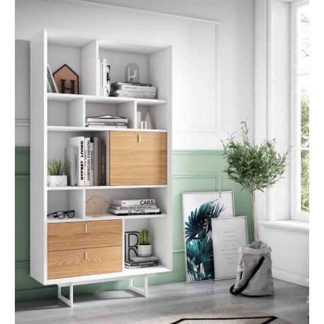 Librería de diseño de muebles en un pasillo con estanterías para