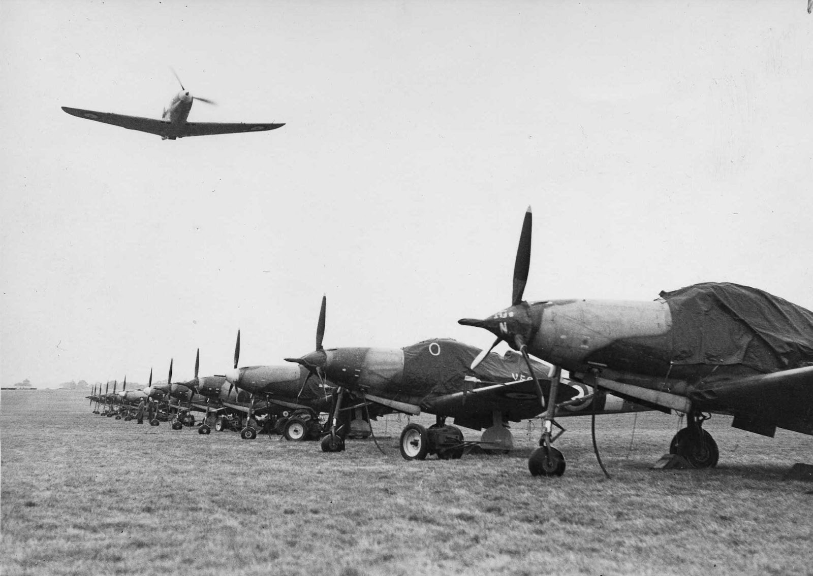 Airacobra flypast