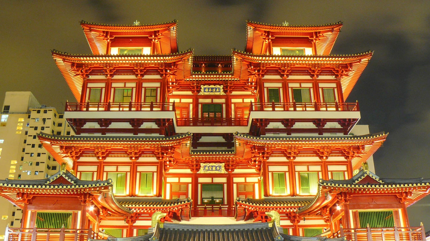 10 Must-See Off-the-Beaten-Path Architecture in Singapore - Buddha Tooth Relic Temple and Museum