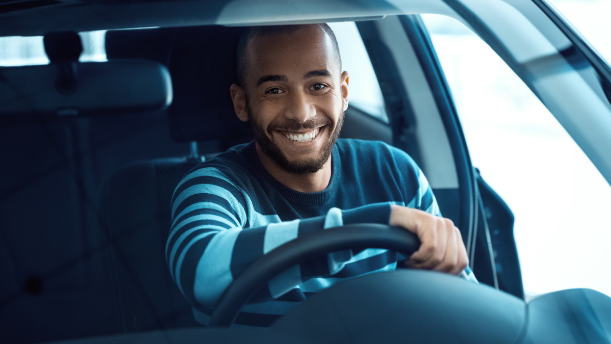 Motorista Indriver (Fonte: Adobe Stock/ Informação e Valor)
