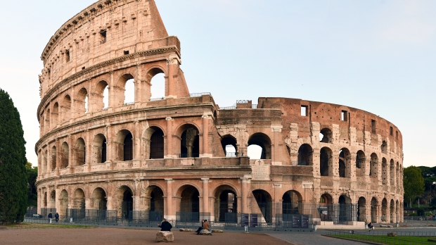 Chuyện gì đã xảy ra với nửa còn lại của Hý trường Colosseum?