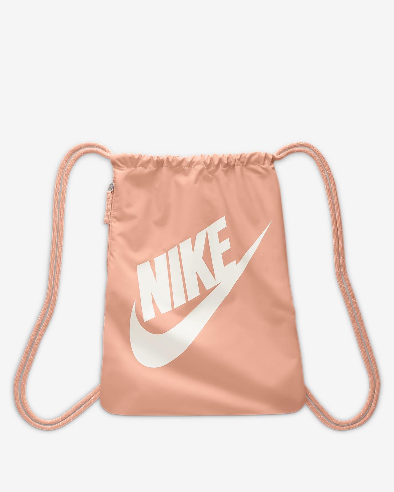 8 กระเป๋า Nike แบรนด์เนมราคาดี หลักร้อยหลักพัน ถูกใจสายสตรีท & สปอร์ต 11