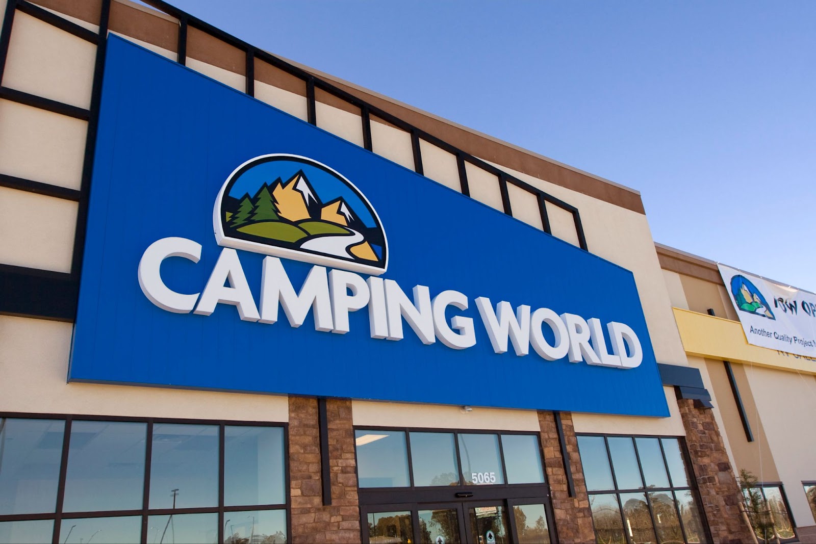 Camping World pre-engineered building