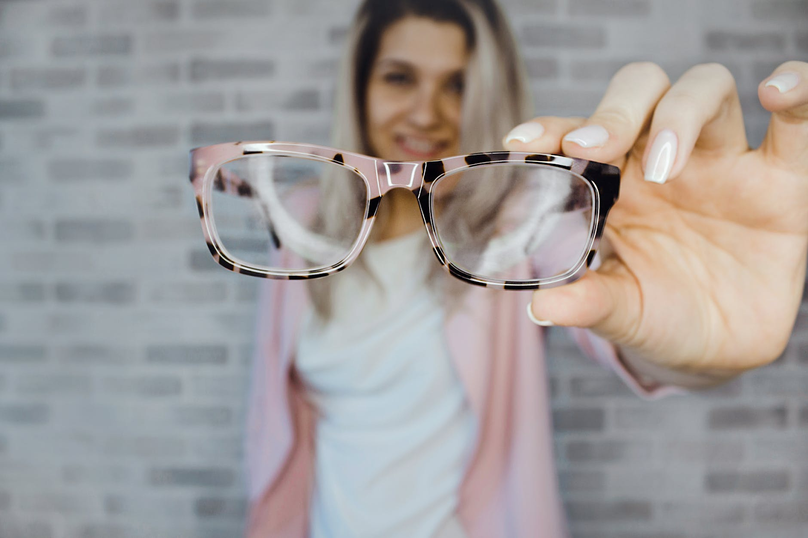 tortoiseshell glasses