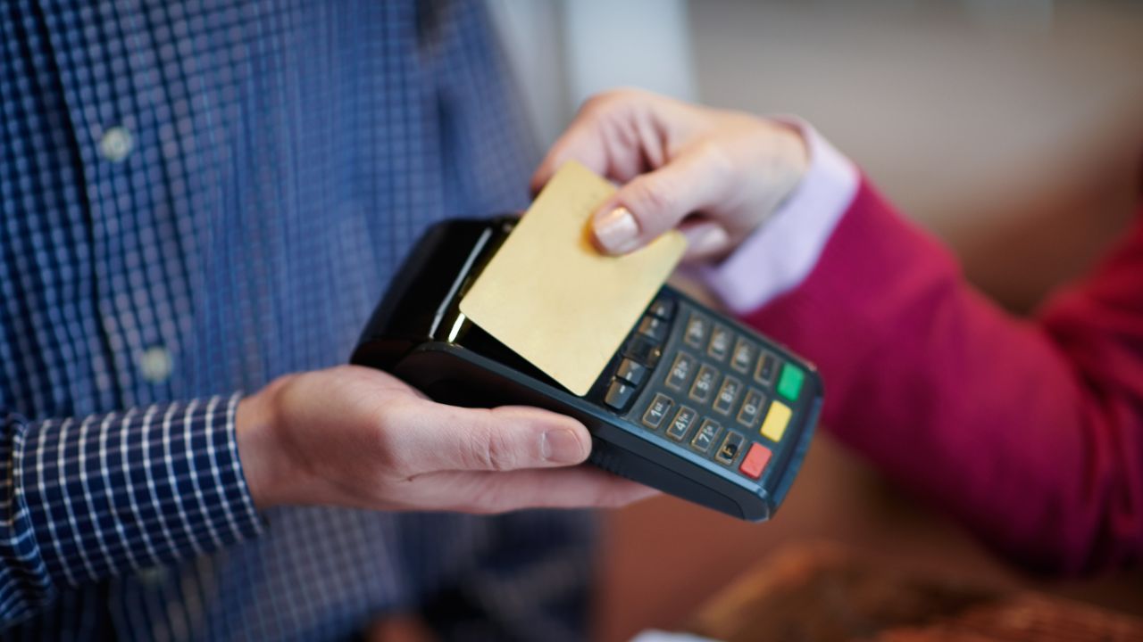 Kontaktlos bezahlen wie funktioniert ein Kartenleser
