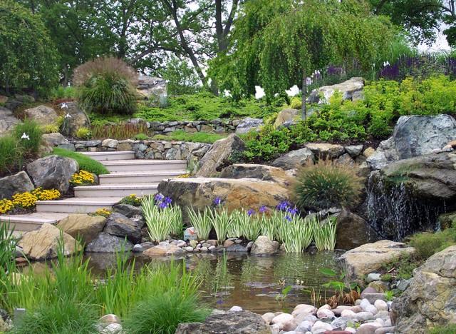 Traditional vs Sustainable Landscapes | Bluegrass Lawncare