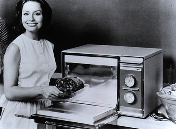Primeiro forno microondas anúncio — tecnologia do ano de nascimento 1954