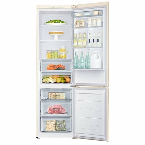 Холодильник Samsung RB37J5050EF/UA с продуктами