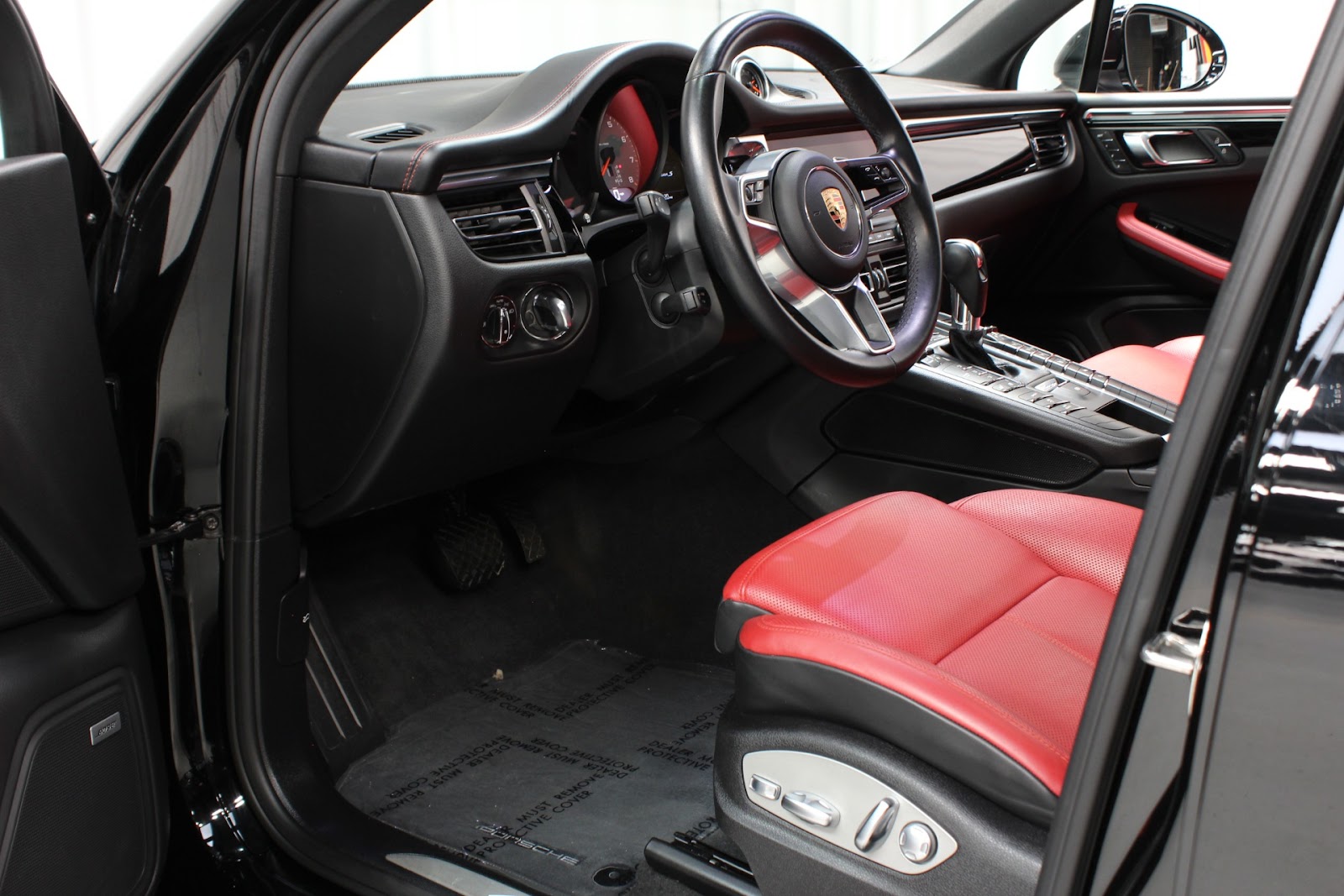 2020 Porsche Macan S