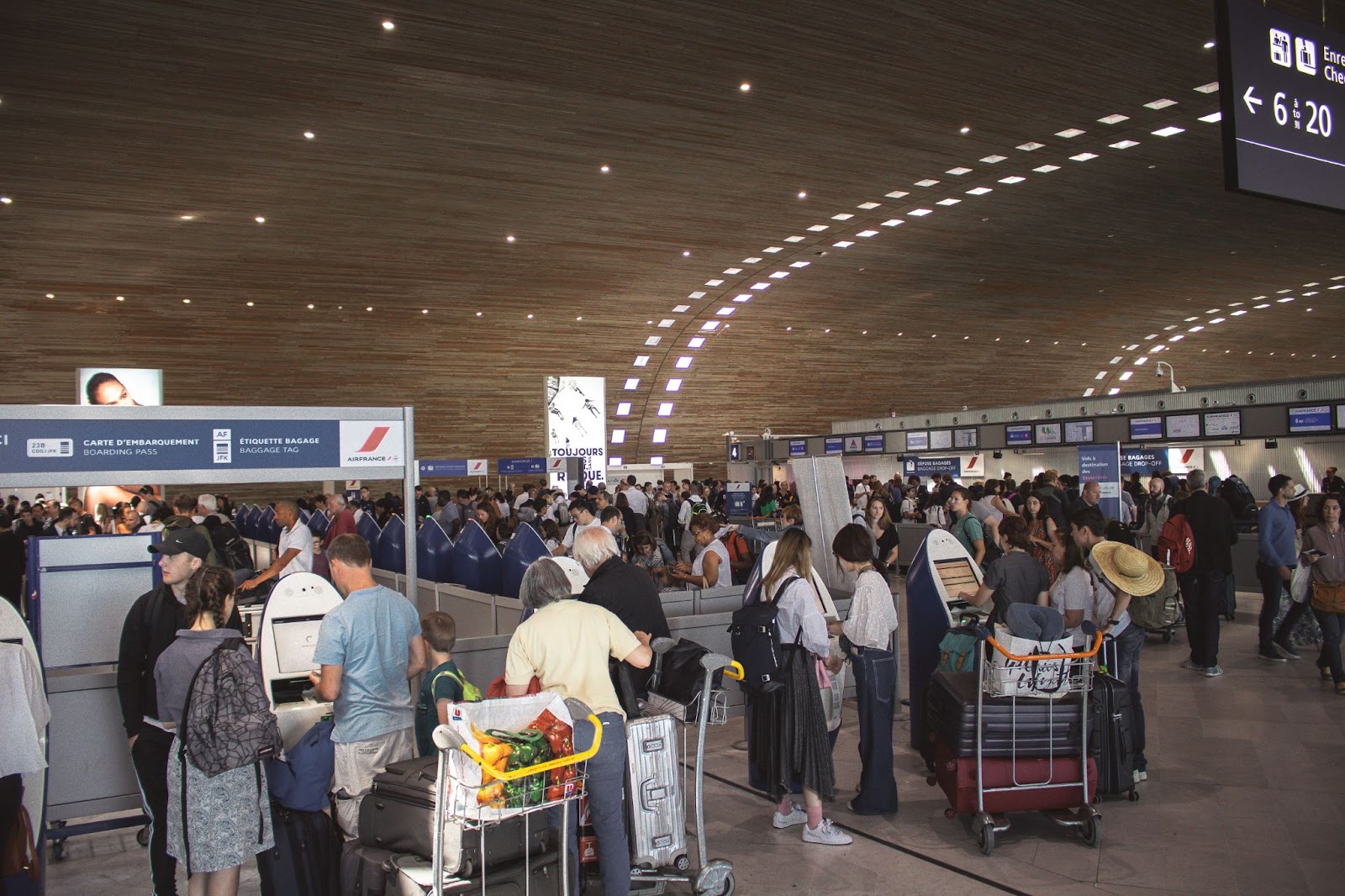 Airport meet and greet, Airport, Vacation, People going on vacation with family through flight, luggage.
