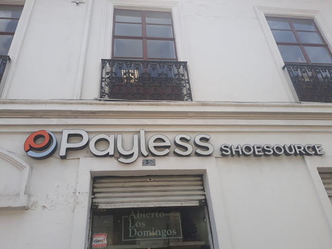 S/N, Planta Baja, Simón Bolívar 9-50, Cuenca 010101