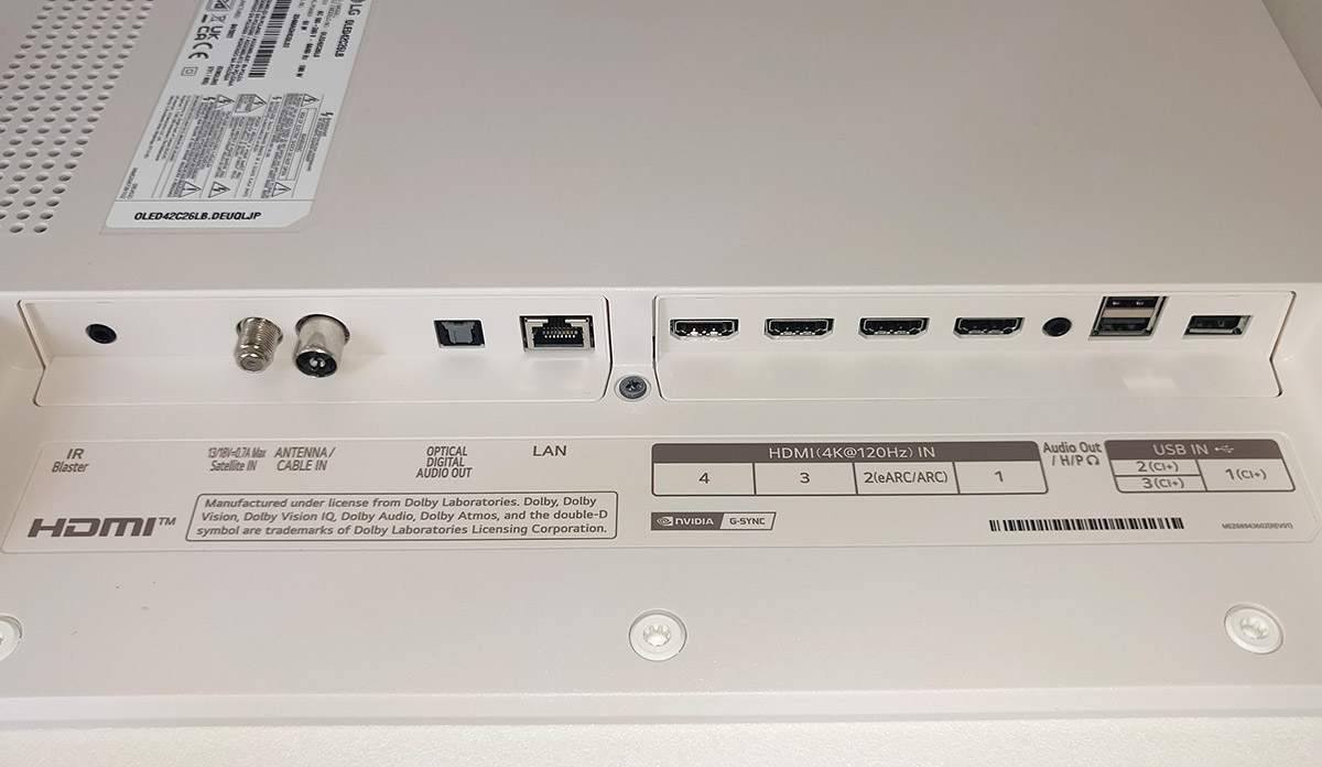 LG OLED42C2 : la connectique