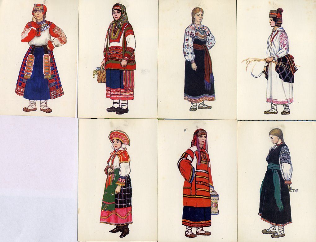 Gallery of women in traditional Russian attire