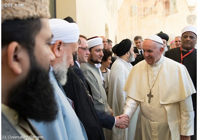 Pope Francis greets representatives of other religions upon his arrival in Assisi - OSS_ROM