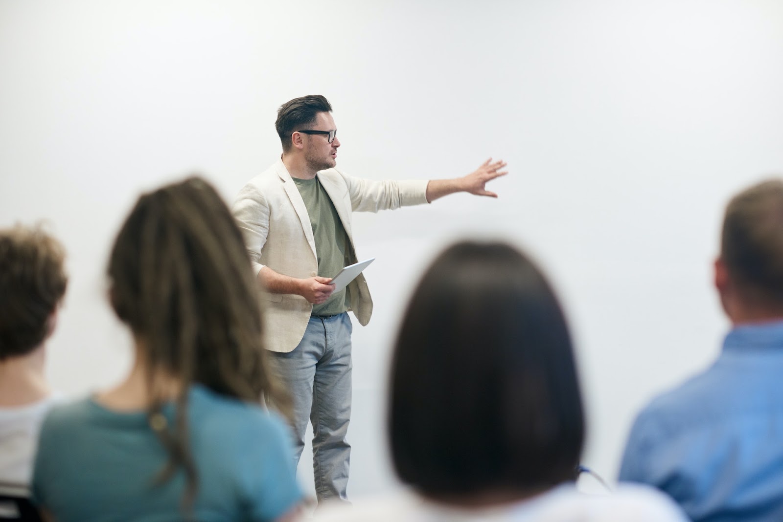 Instructor in front of a class.