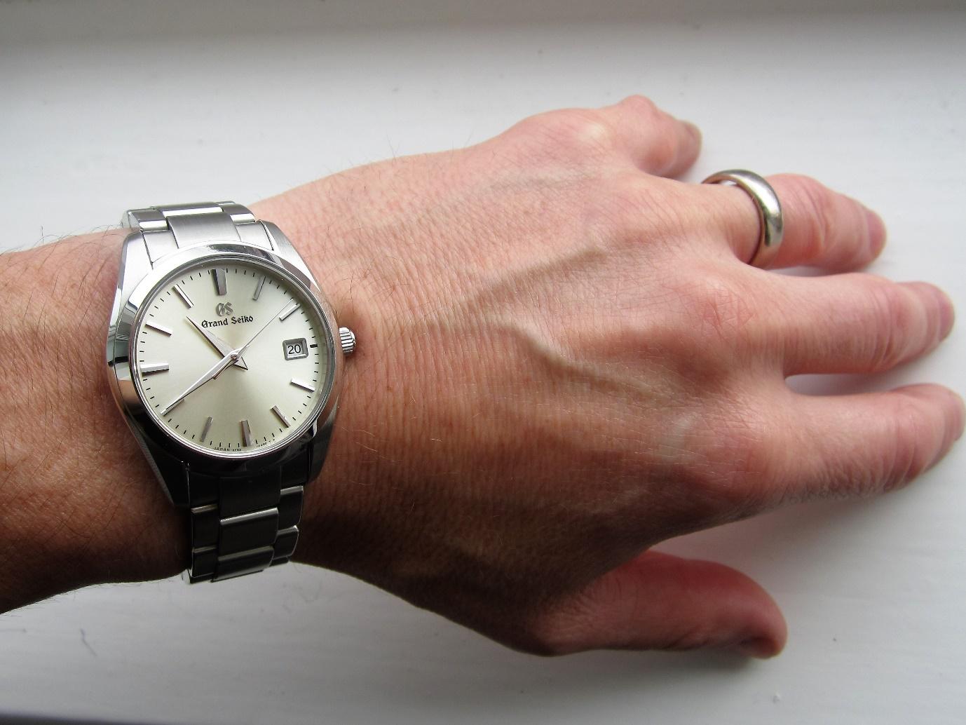 Grand Seiko Quartz Review (SBGX263) - AMJ Watches Blog