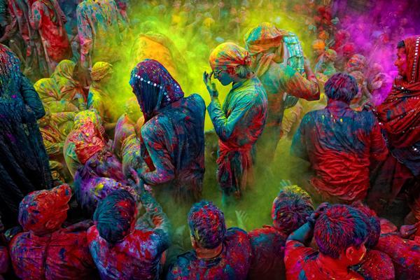 C:\Users\Apoorva\Desktop\Mathura-Holi-Kesari-Tours.jpg