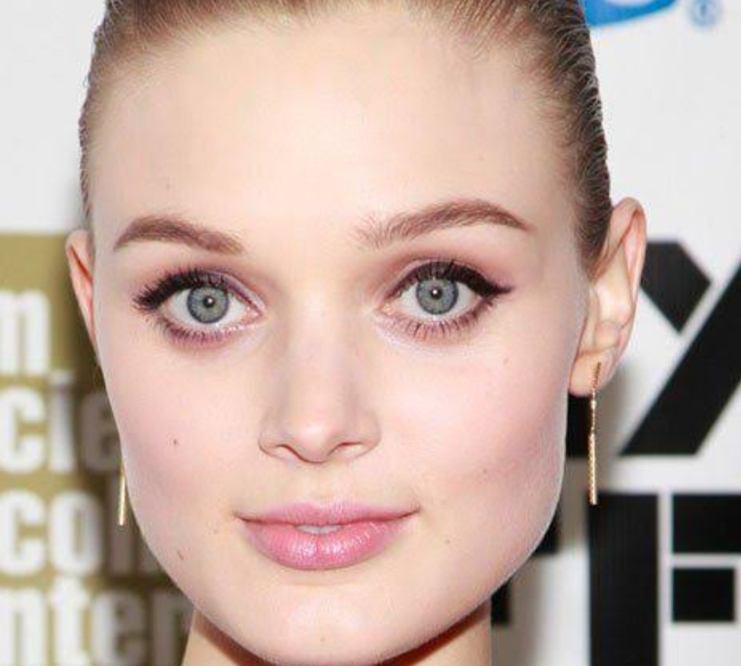सर्कल आई लाइन (Circle eyeliner)