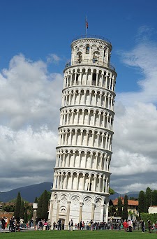 Leaning Tower of Pisa
Photo by Saffron Blaze - Own work, CC BY-SA 3.0, https://commons.wikimedia.org/w/index.php?curid=29651325