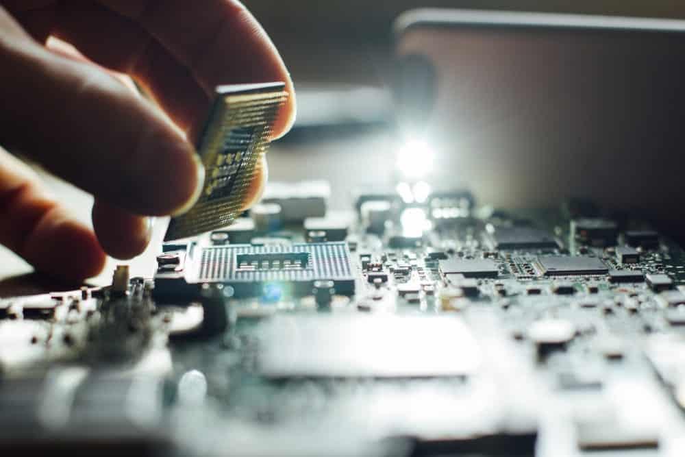 How to Take Care of Your Computer With Computer Hardware Maintenance |  Dynamix Solutions Blog