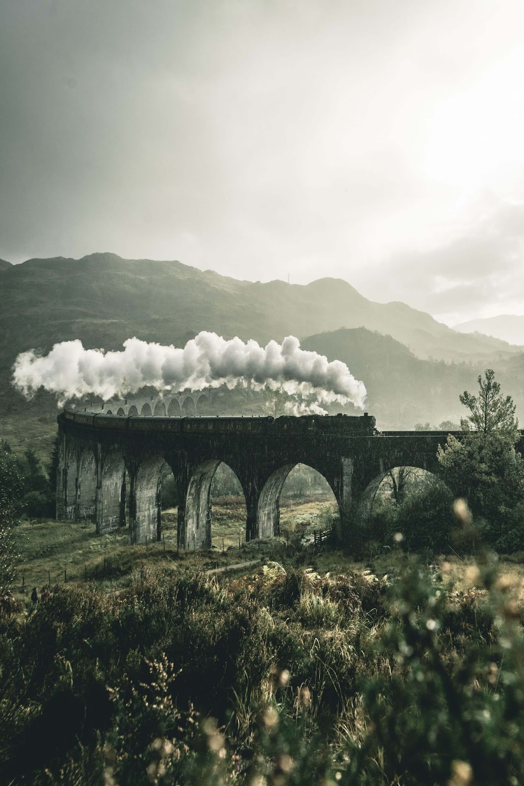 places to visit in West Scotland, Glenfinnan Viaduct, a longest concrete railway bridge in Scotland, Harry Potter filming location