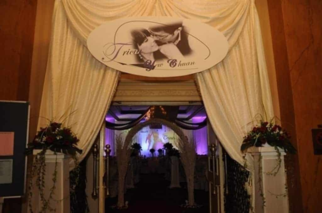 Katerina Hotel's extravagant halls are ideal for grand wedding receptions.