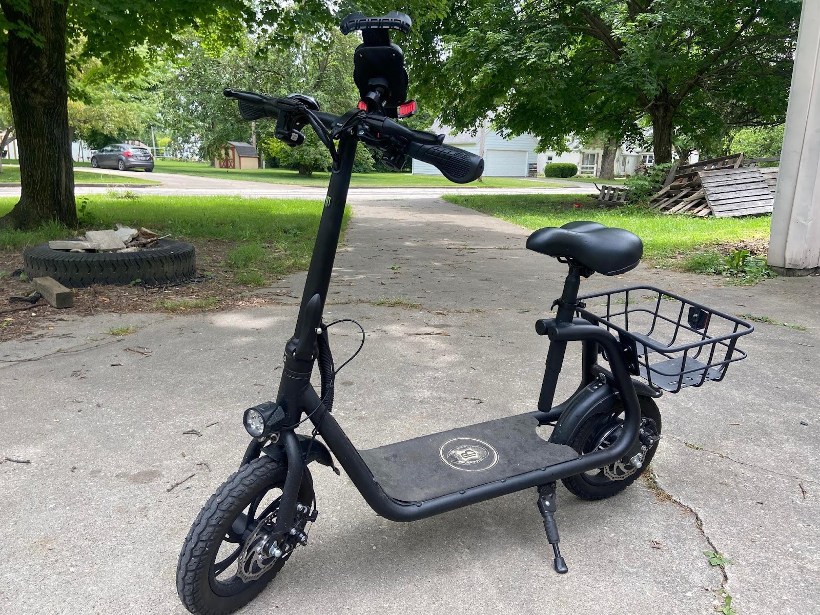 This image shows the Phantomgogo Commuter R1.