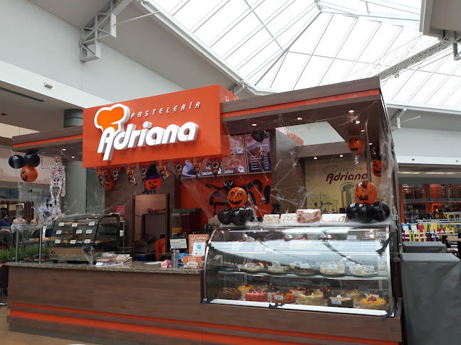 Opiniones de Adriana (Mall del Sol) | Pastelería ∞ Panadería en Guayaquil - Panadería