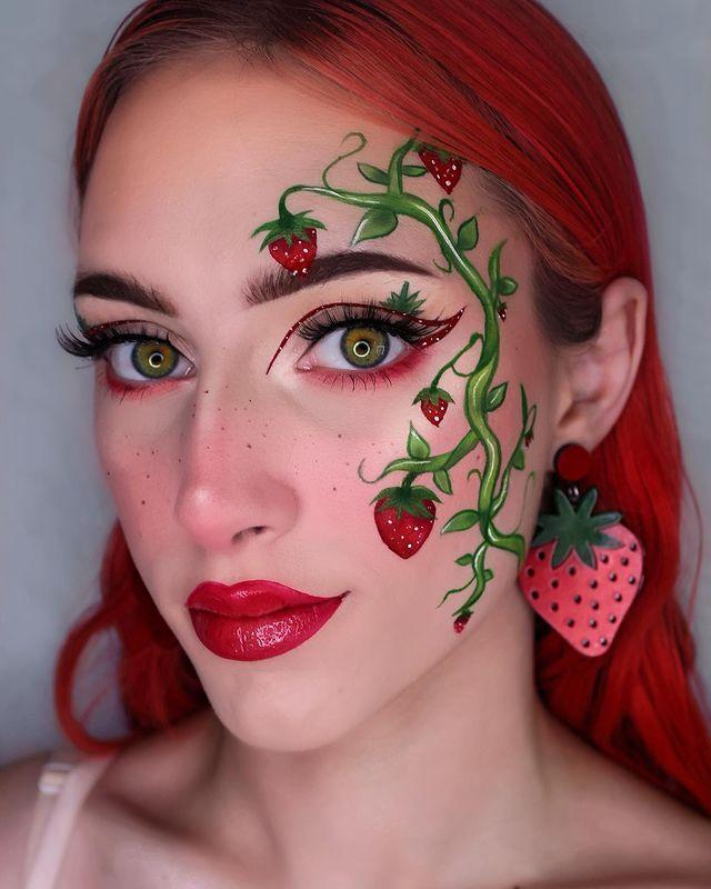 Strawberry Makeup Look

