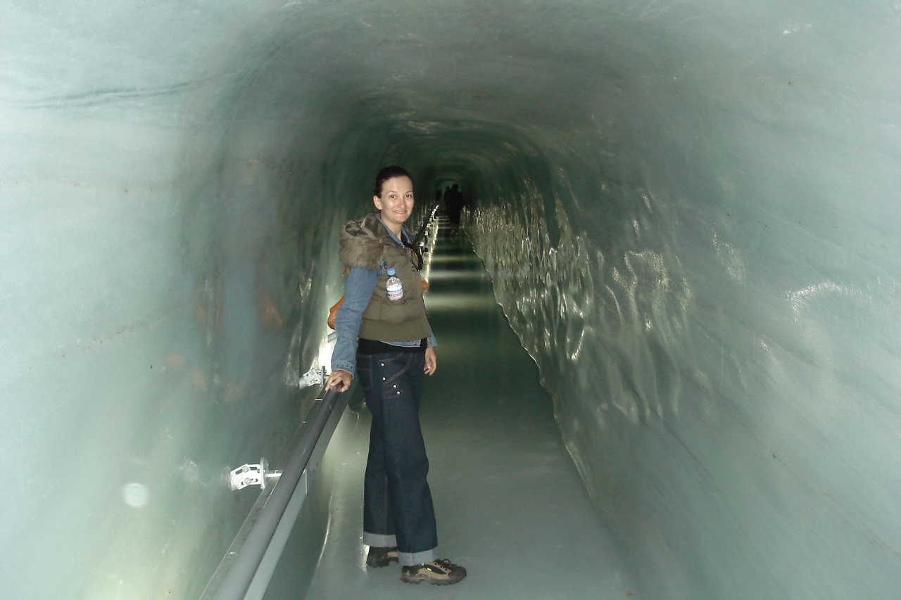 036389880-big.jpg
