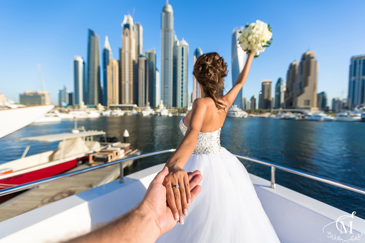 wedding photo on yacht