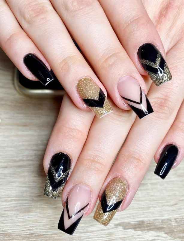 Art deco black and gold nails