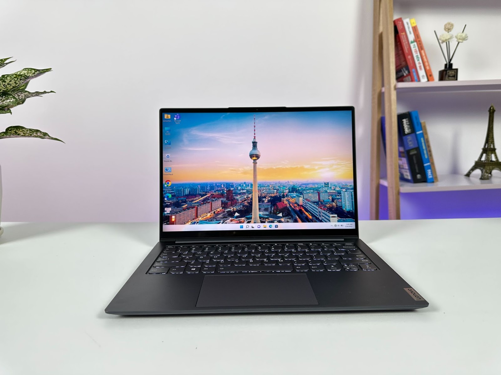 Lenovo-Yoga-Slim-7-Pro-14IHU5-Laptopkhanhtran-1 