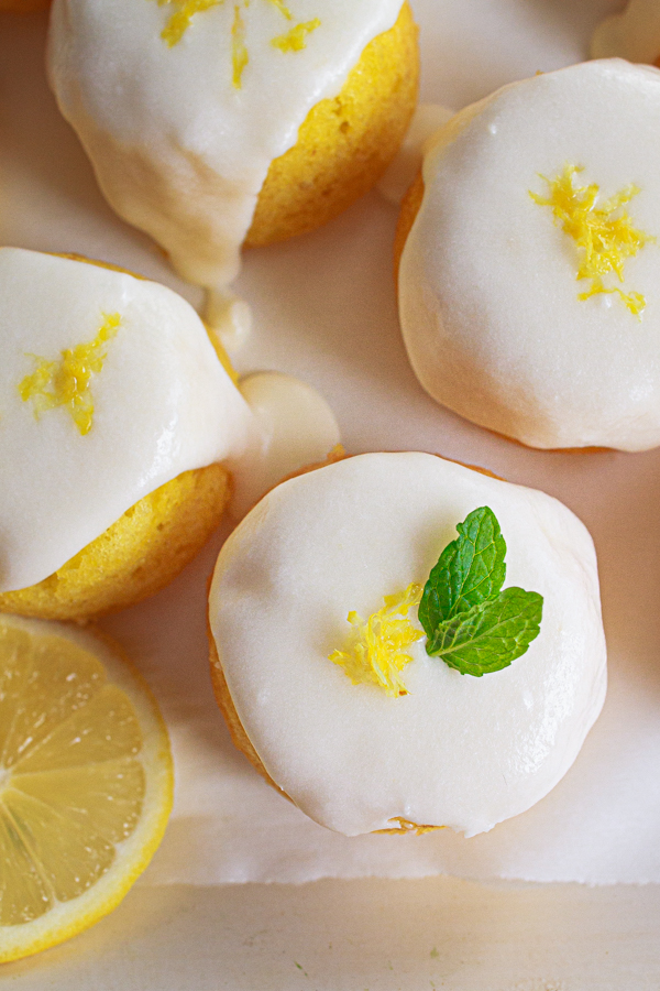 Mini Lemon Cakes