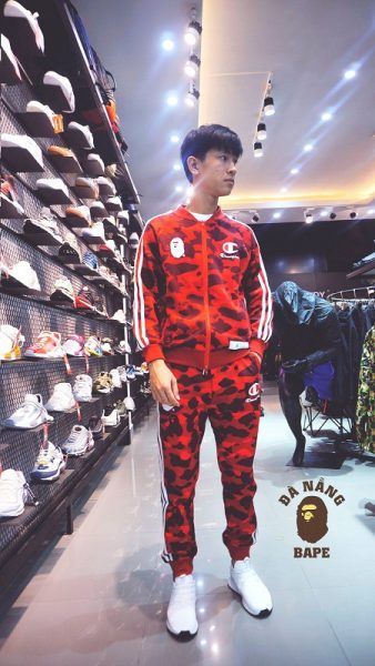 ao khoac a bathing ape x champion camo