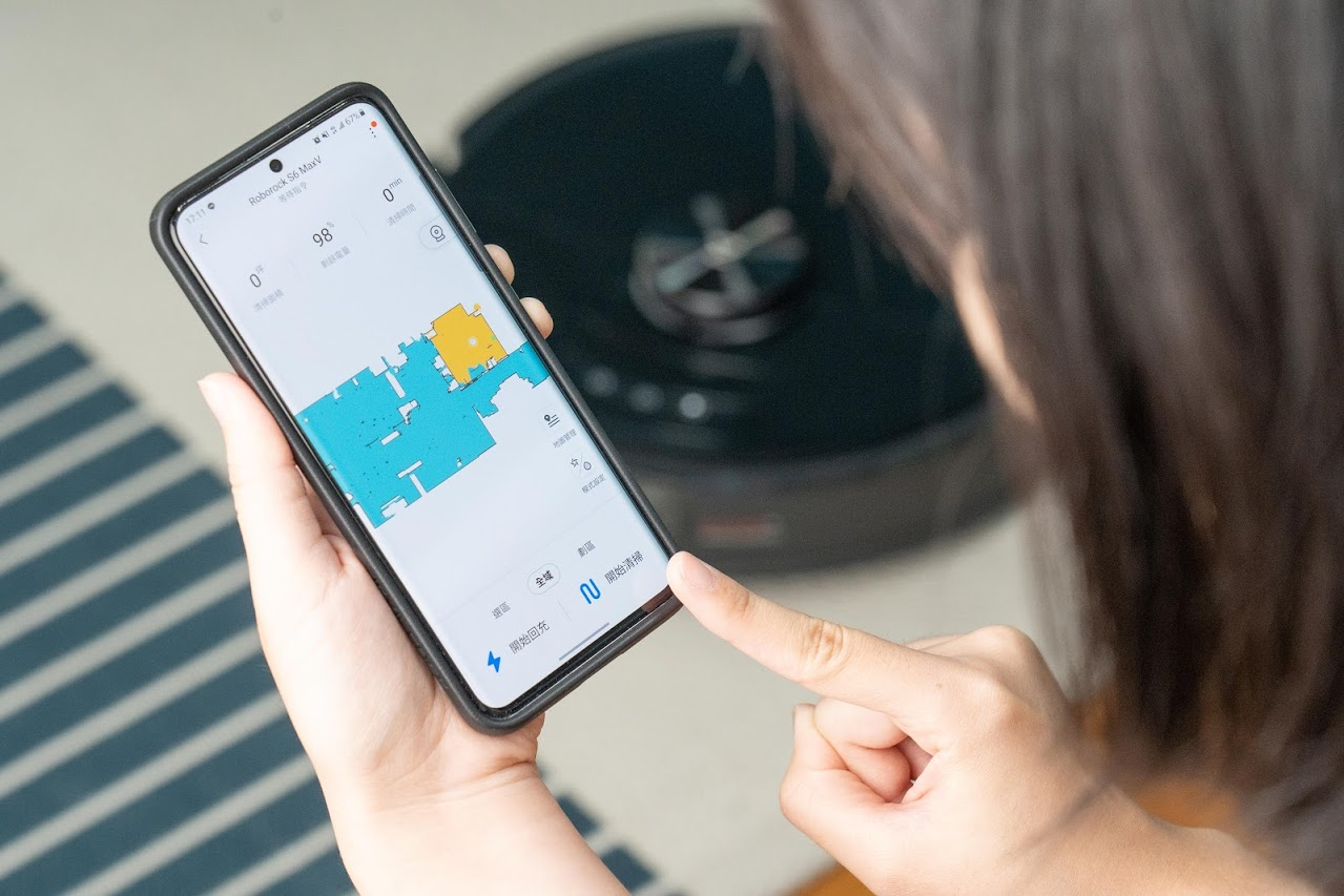 全球首款 AI 雙鏡頭避障掃拖機器人！Roborock 石頭掃地機器人 S6 MaxV 開箱評測分享｜Ptt 推薦品牌、即時視訊、小米、連動 App｜科技狗 - AI掃拖機器人, PTT, S6 MaxV, 石頭 Roborock, 石頭掃地機器人, 連動App, 體驗 - 科技狗 3C DOG