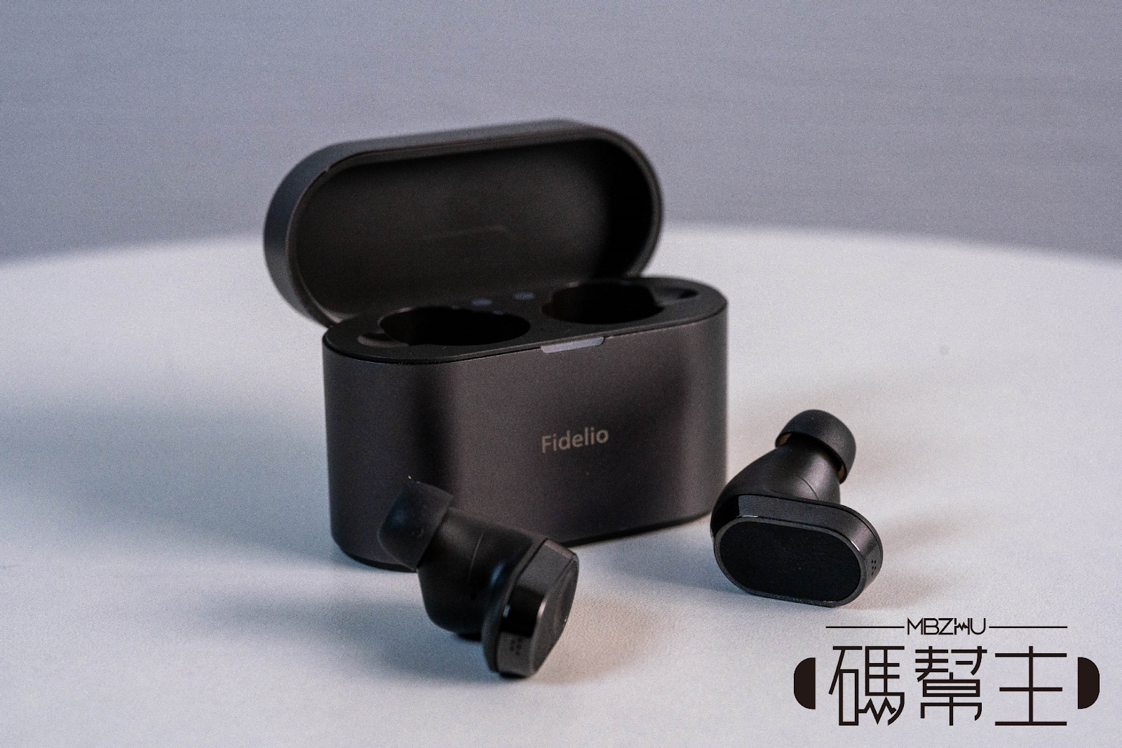 低調奢華、內外兼具｜Philips Fidelio T2 旗艦耳機開箱 11