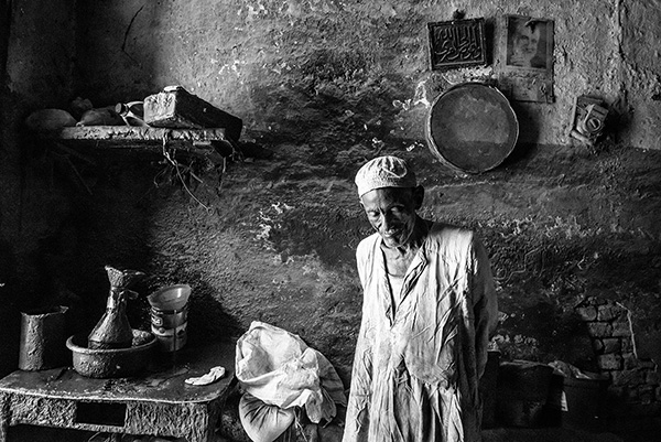 التصوير الأحادي اللون او الابيض واسود Monochrome Photography Tafaneeen تفنين