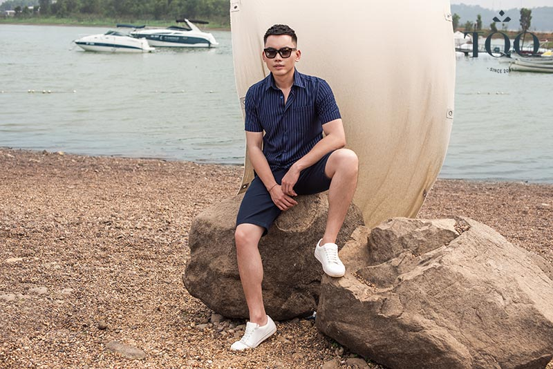 Áo sơ mi họa tiết phối đồ trẻ trung