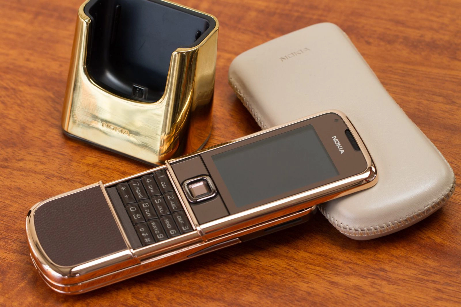 KHÁM PHÁ THIẾT KẾ ĐẲNG CẤP CỦA “CON CƯNG” NHÀ NOKIA | Hoàng Luxury