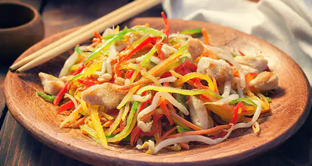 10 Delicious Thai Street Dishes You'll Love