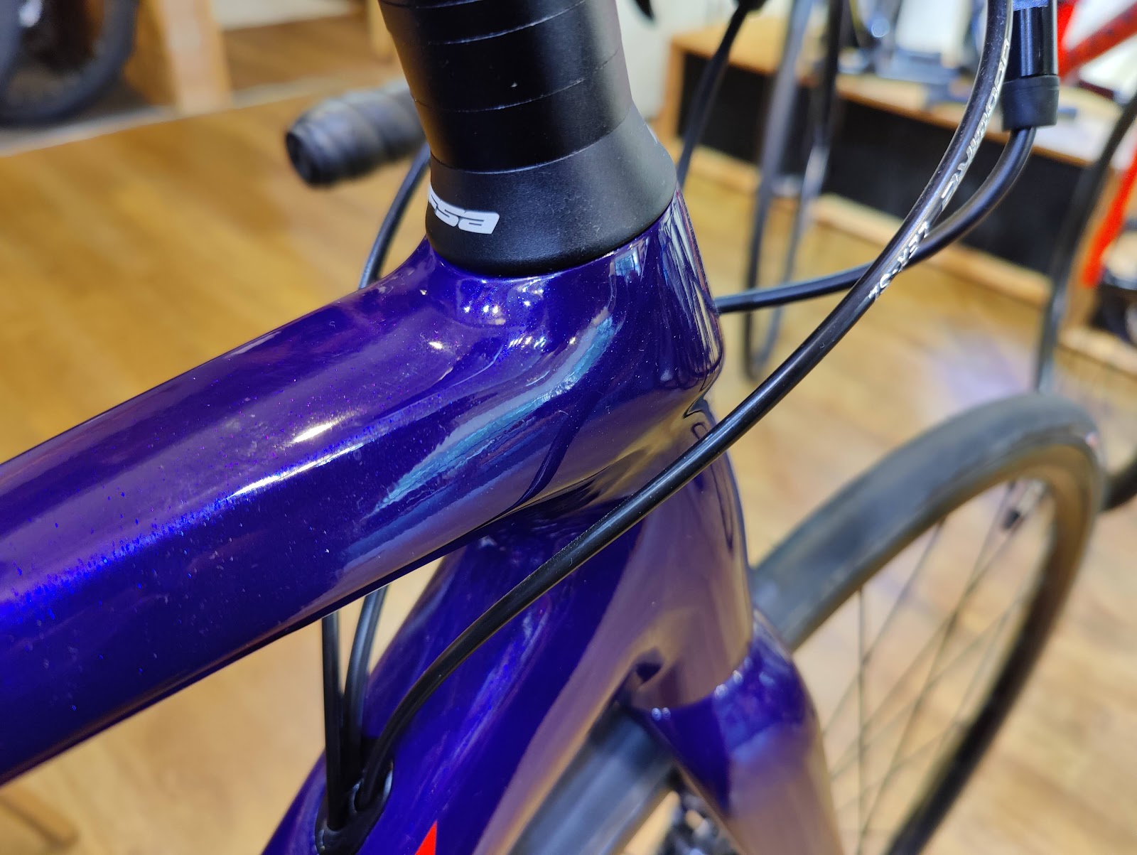 軽量最速アルミロード！？EMONDA ALR  スクアドラ  大阪市平野区 