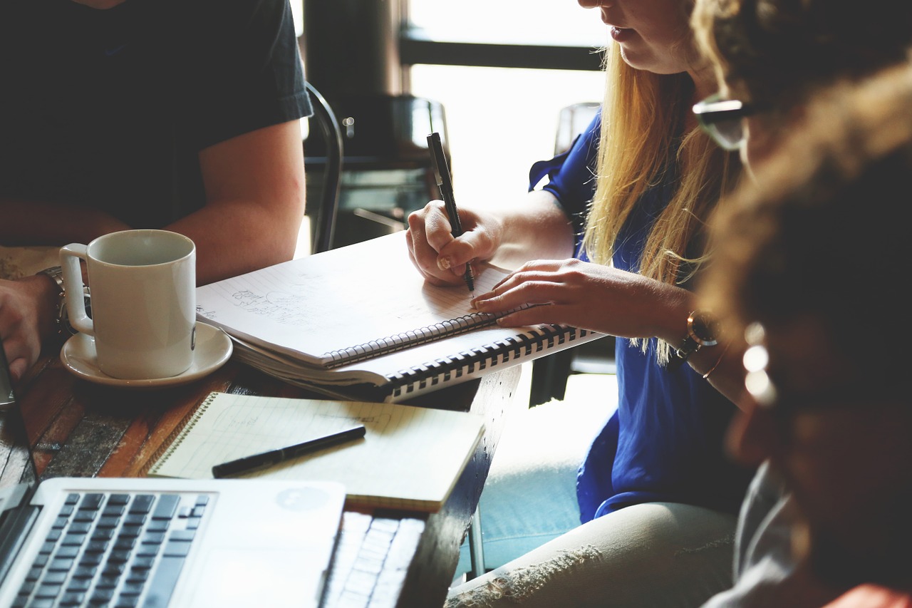 startup-meeting-brainstorming generating business success ideas tips