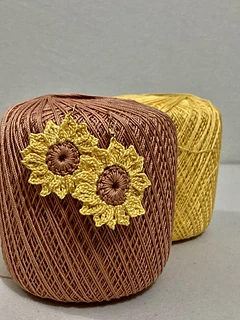 sunfower earrings made from crochet thread