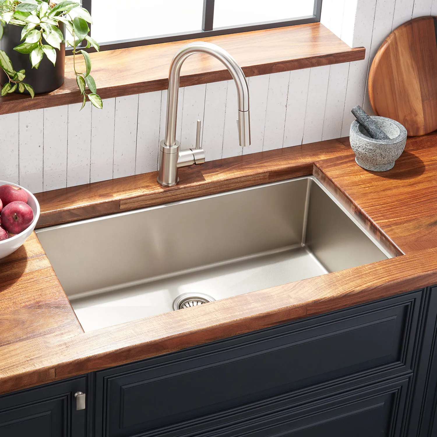 How Does An Undermount Sink Will Completely Change The Look Of Your Kitchen?