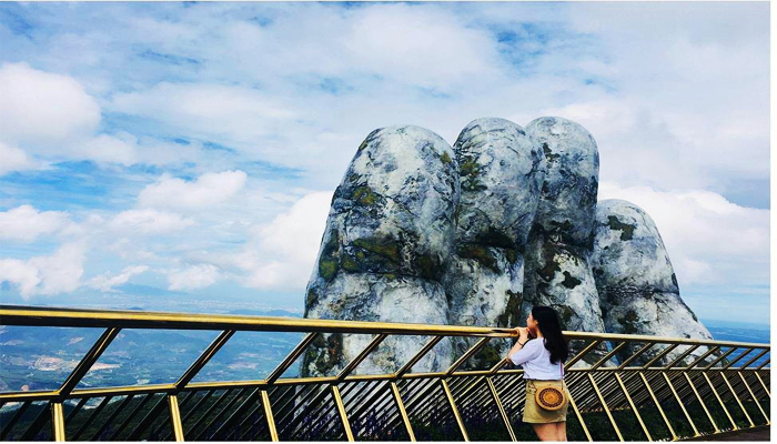 View nhìn từ Cầu Vàng cho bạn những góc hình độc đáo nhất. (Nguồn: mytour)