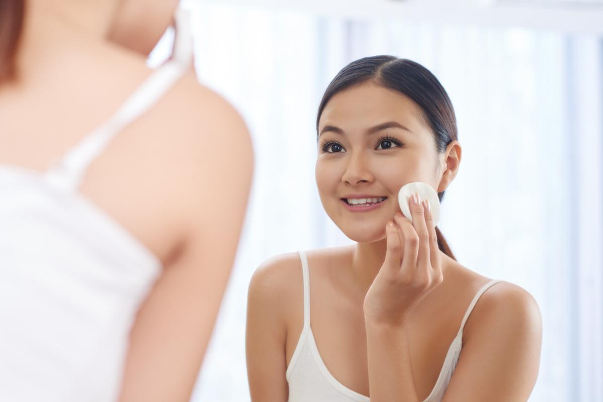 Vệ sinh da thật kỹ trước khi tiến hành chăm sóc