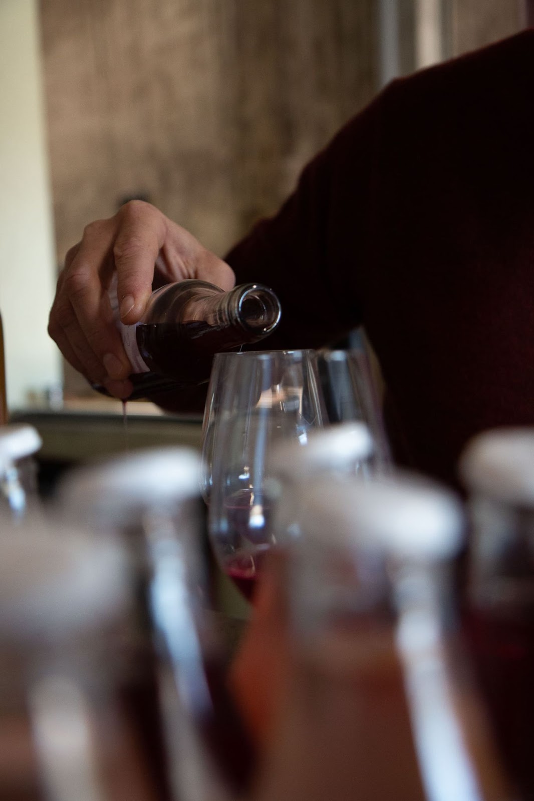 Test d’assemblage en cours des cuvées de rosé